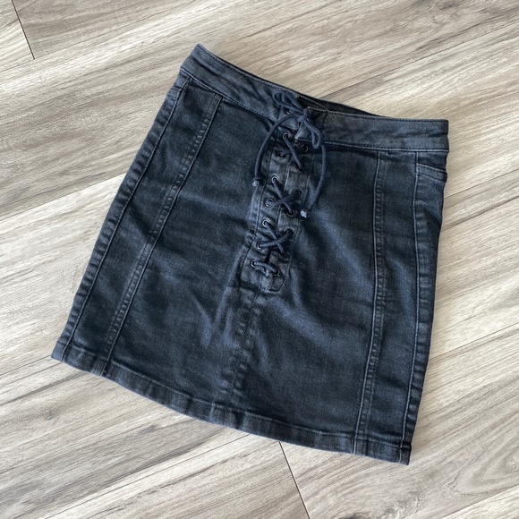Urban Outfitters BDG Lace Up Mini Skirt Size XS - Picture 1 of 7
